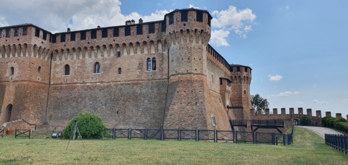 Castello di Gradara dalla Piazza d'armi